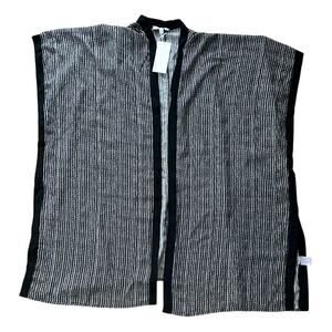 NWT BTFL-life Black & White Pattern w/ Gold Threading Sleeveless Kimono One Size